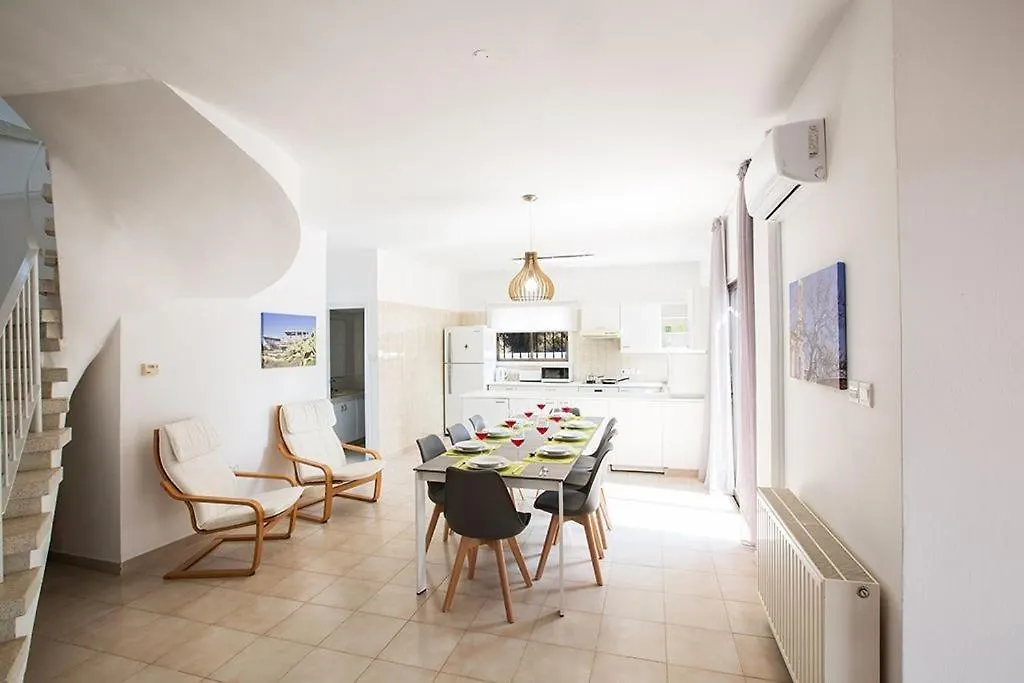 Villa Nepou - Beautiful 4 Bedroom Villa - Located In Ayia Napa Villa With Private Pool