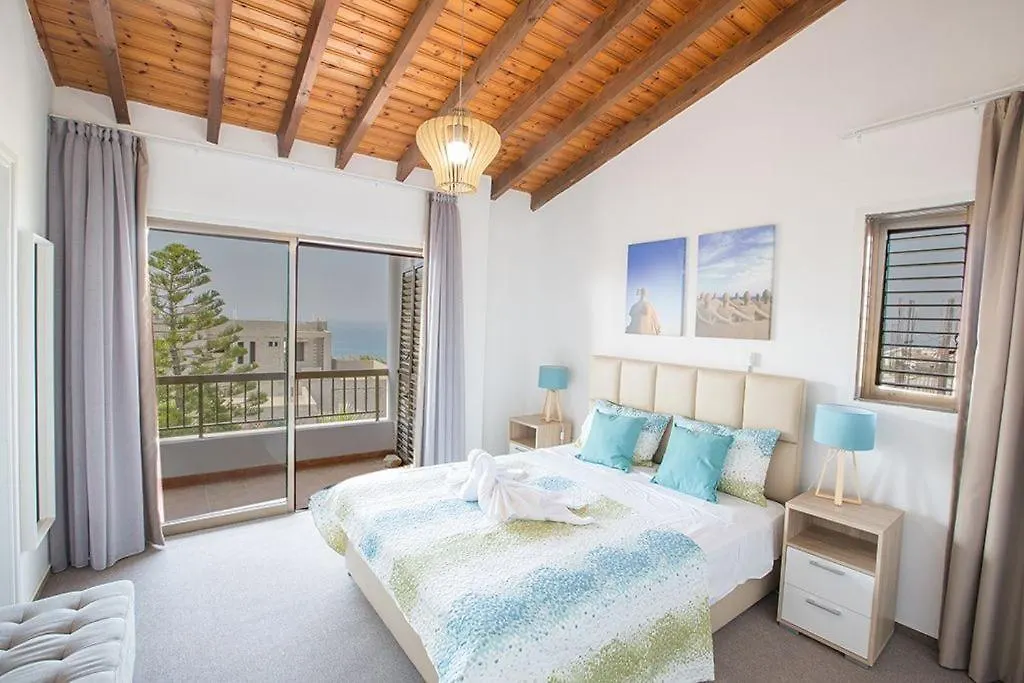 Villa Nepou - Beautiful 4 Bedroom Villa - Located In Ayia Napa Villa With Private Pool Ciprus