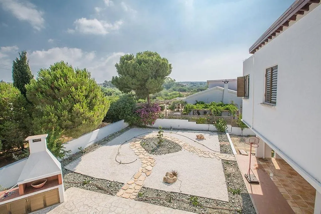Villa Nepou - Beautiful 4 Bedroom Villa - Located In Ayia Napa Villa With Private Pool Chipre