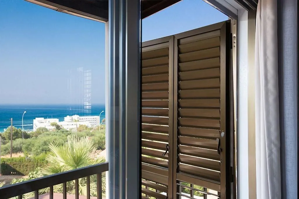 Villa Nepou - Beautiful 4 Bedroom Villa - Located In Ayia Napa Villa With Private Pool 0*,  Ciprus