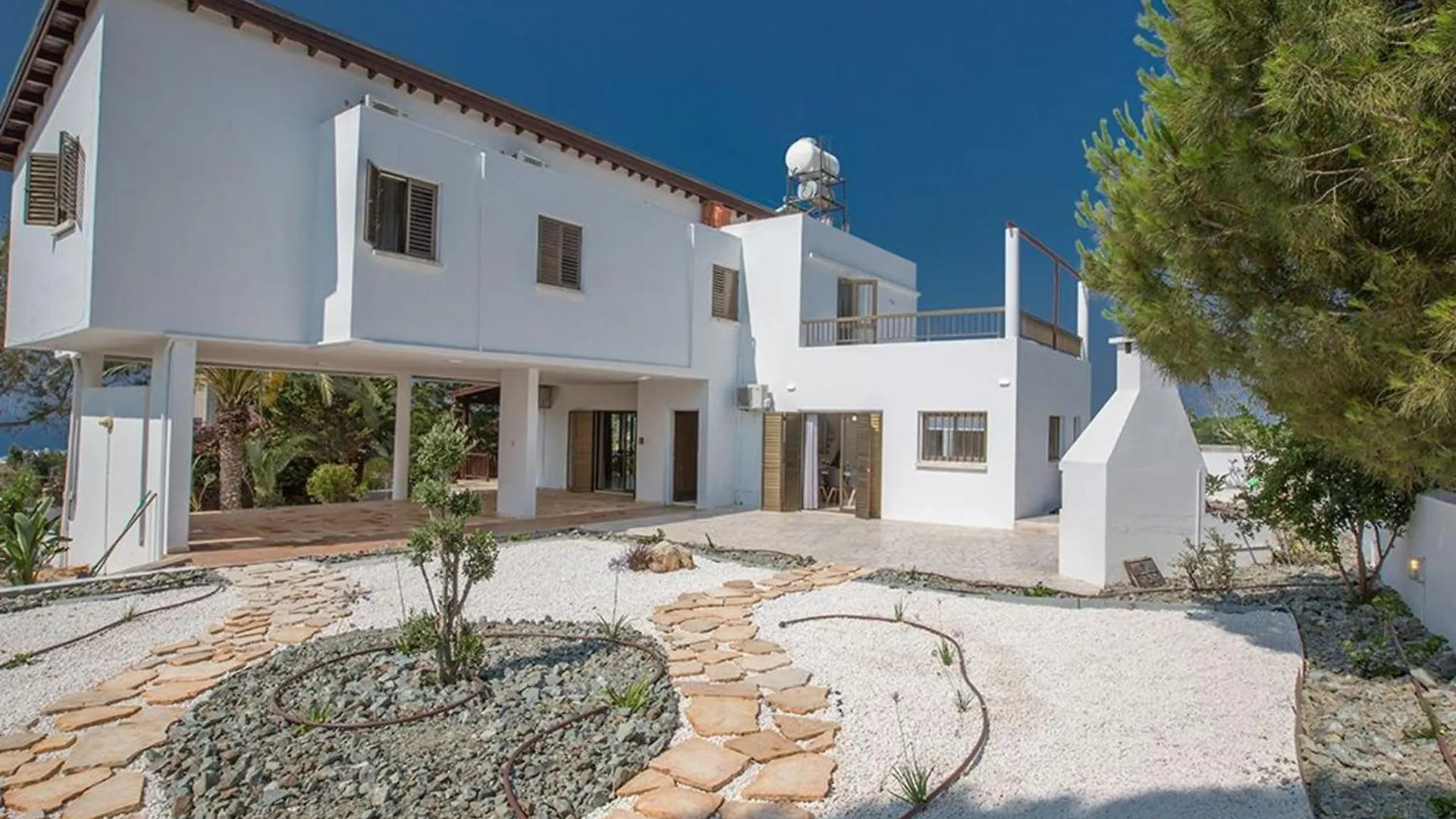 Villa Nepou - Beautiful 4 Bedroom Villa - Located In Ayia Napa Villa With Private Pool