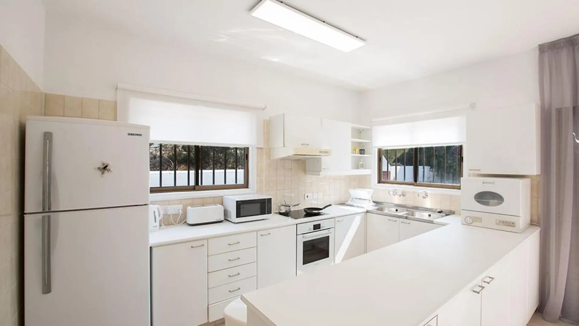 Villa Nepou - Beautiful 4 Bedroom Villa - Located In Ayia Napa Villa With Private Pool Cipru